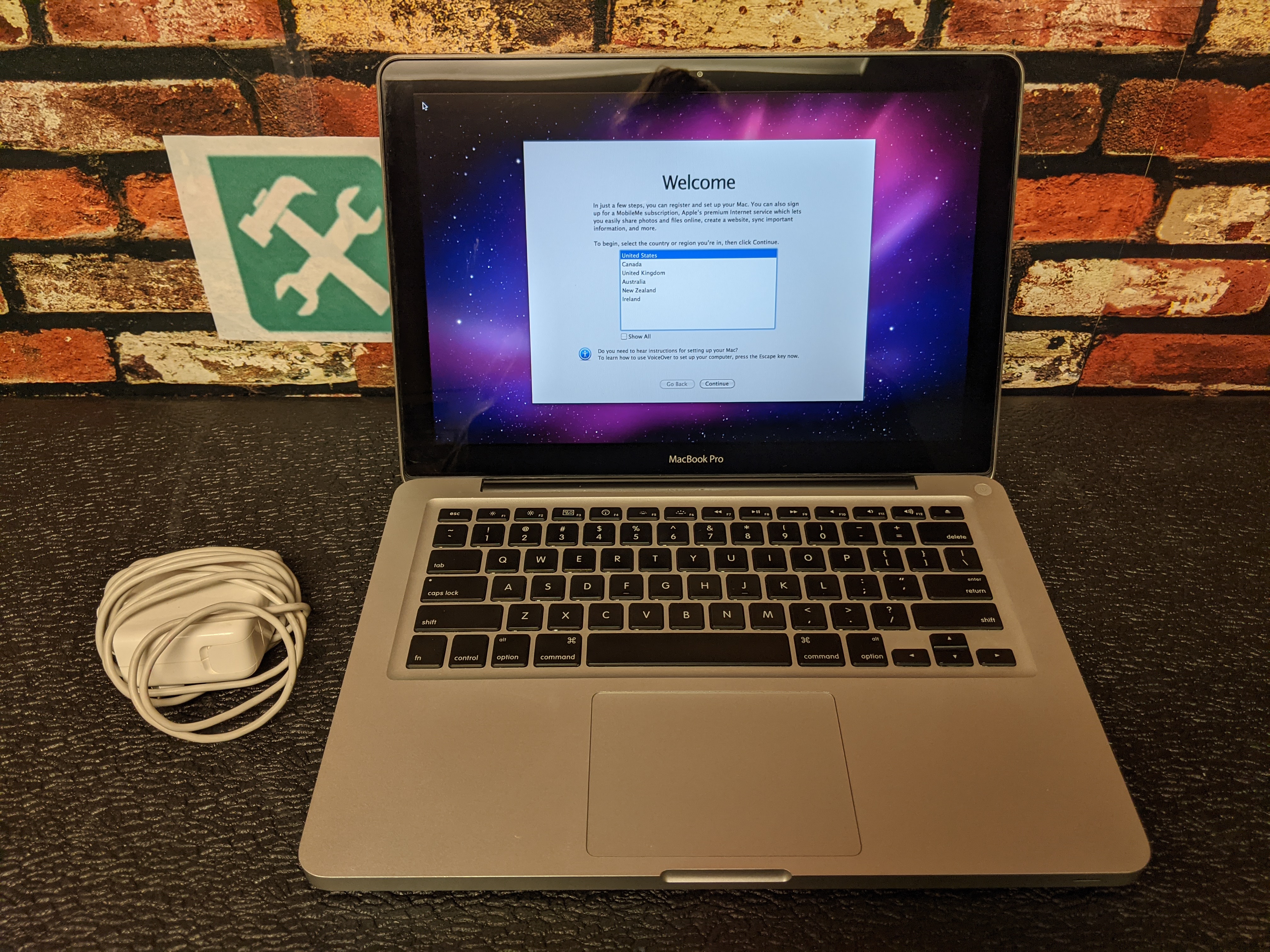 pic of 13" 2009 MacBook Pro 5,5 A1278 10.11 El Capitan 2.26GHz C2D 2GB RAM, HDD 13